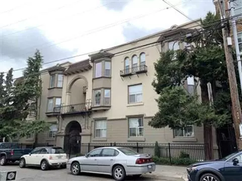 317 Harvard Ave E, Seattle, WA 98102
