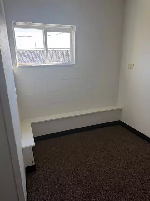 2128 W Broadway Ave, Moses Lake, WA 98837