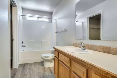 7013 Enoch Dr, Caldwell, ID 83607 photo 4