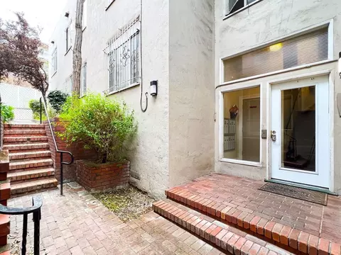 2924 14th Ave, Oakland, CA 94606