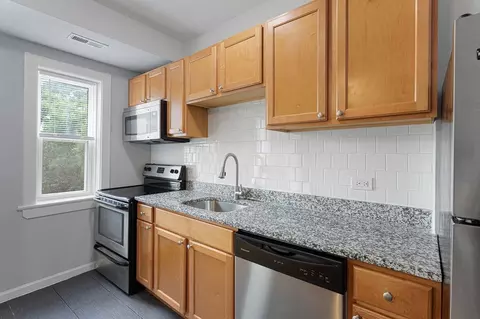 1456 W Fargo Ave, Chicago, IL 60626
