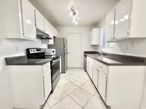 16818 N 56th St, Scottsdale, AZ 85254