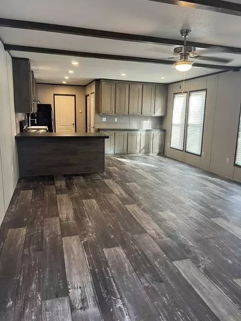 601 Toledo St, Conroe, TX 77301 photo 9