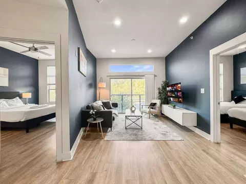 310 N Oakland Ave, Dallas, TX 75226