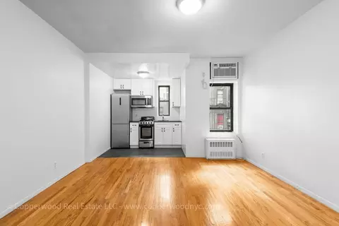 310 E 85th St, New York, NY 10028