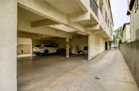 1004 E Garfield Ave, Glendale, CA 91205