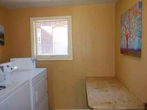 136 NW Florida Ave, Bend, OR 97701 photo 8