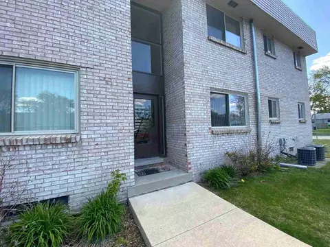 919 N Main St, Clawson, MI 48017 photo 6