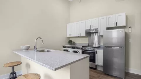 90 Wealthy St SE, Grand Rapids, MI 49503