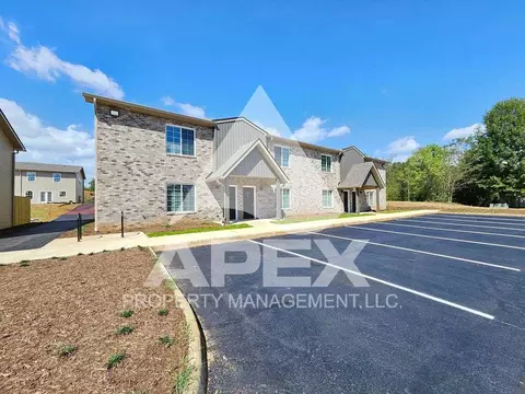 1540 E Old Topside Rd, Louisville, TN 37777