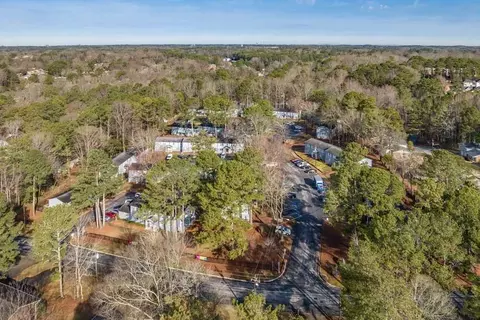 854 Sheppard Rd, Stone Mountain, GA 30083