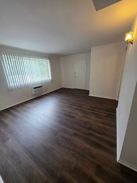 9727 Pauline Pl, Affton, MO 63123