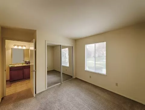 100 Fowler Ave, Clovis, CA 93611 photo 4