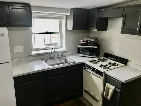 19 E Centre St, Baltimore, MD 21202 photo 3