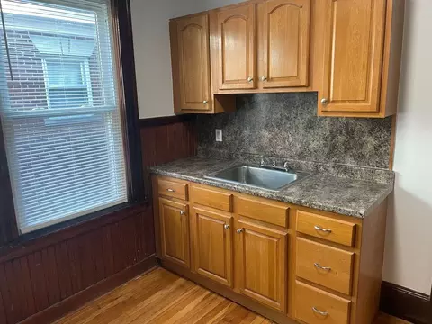 654 Elmwood Ave, Providence, RI 02907