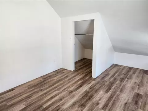 5415 6th Ave NW, Seattle, WA 98107