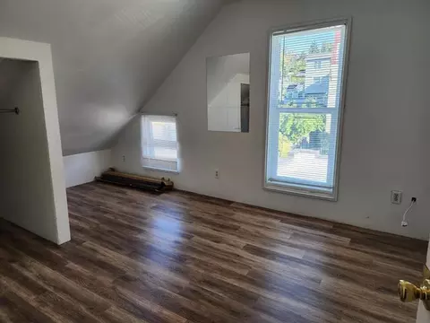 5415 6th Ave NW, Seattle, WA 98107