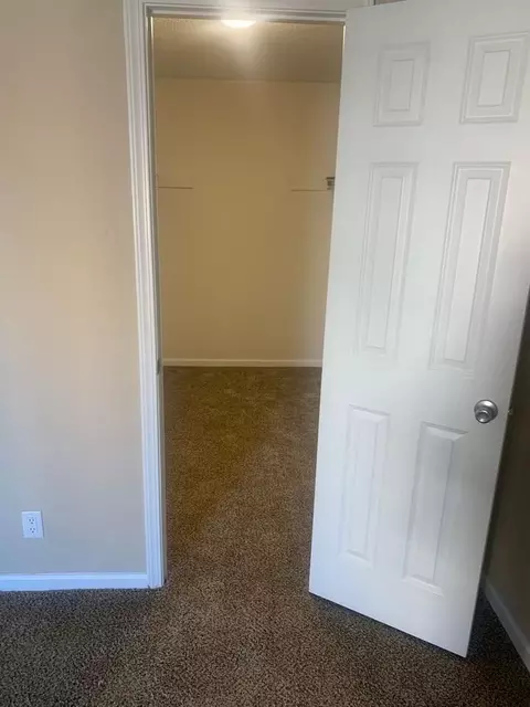 535 South 37th Street, Omaha, NE 68105 photo 11