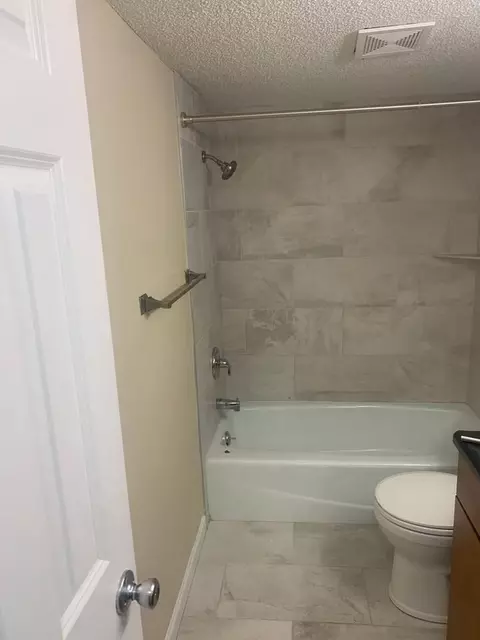 535 South 37th Street, Omaha, NE 68105 photo 4