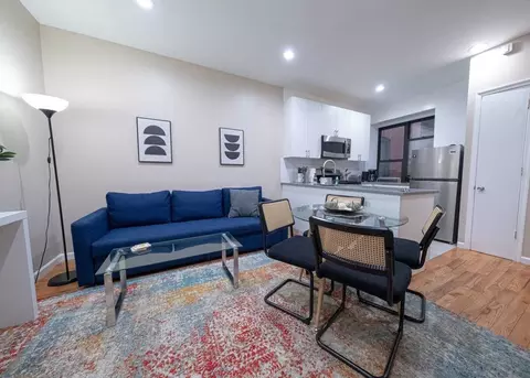 200 E 11th St, New York, NY 10003