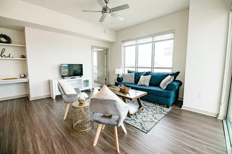 S Poplar St, Charlotte, NC 28202