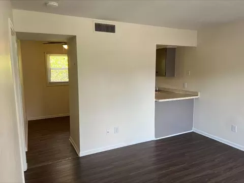 2007 Terril Ln, Louisville, KY 40218