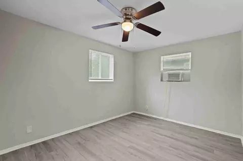 2328 Boss St, La Marque, TX 77568 photo 9
