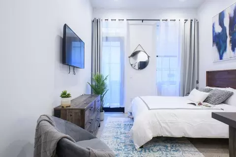 E 3rd St, New York, NY 10003