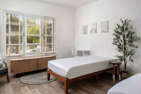 221 Bath St, Santa Barbara, CA 93101