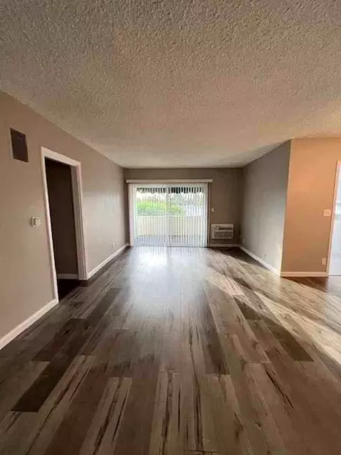 6150 Reseda Blvd, Los Angeles, CA 91335