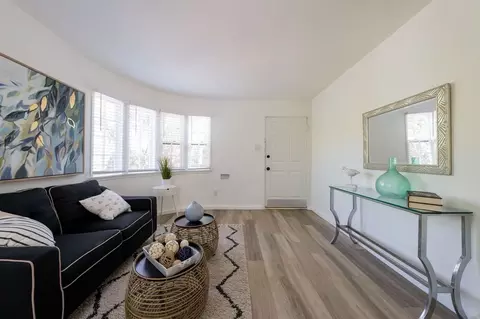 2620 11th St, Santa Monica, CA 90405