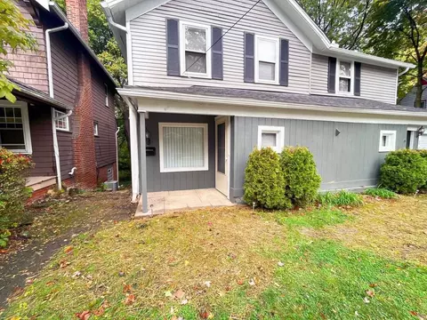 3923 Bluestone Rd, Cleveland Heights, OH 44121