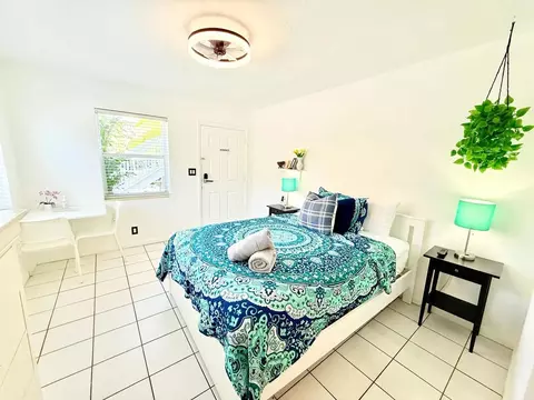 322 Oregon St, Hollywood, FL 33019