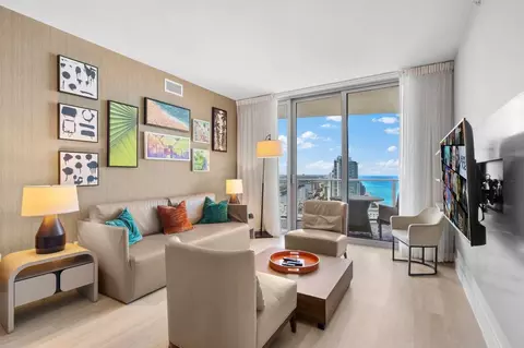 S Ocean Dr, Hollywood, FL 33019