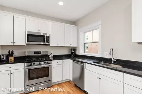 15 Mechanic St, Dover, NH 03820