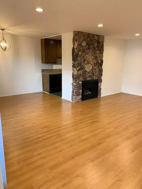 10651 Eastborne Ave, Los Angeles, CA 90024