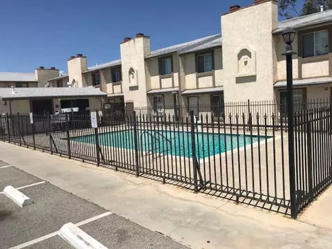 38675 38707 12th St E, Palmdale, CA 93550