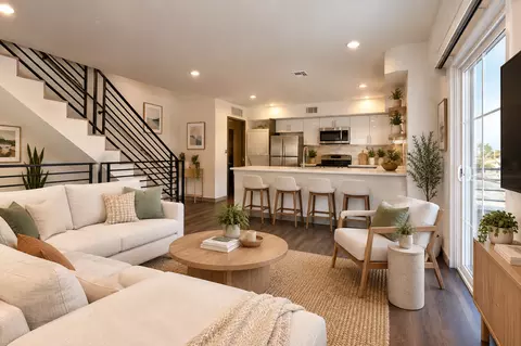 8621 Ramsgate Ave, Los Angeles, CA 90045
