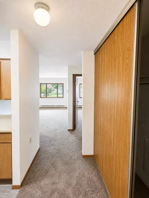 411 5th Ave N, Saint James, MN 56081