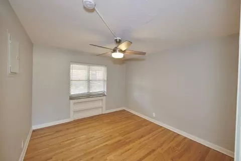 5835 Lindenwood Ave, Saint Louis, MO 63109