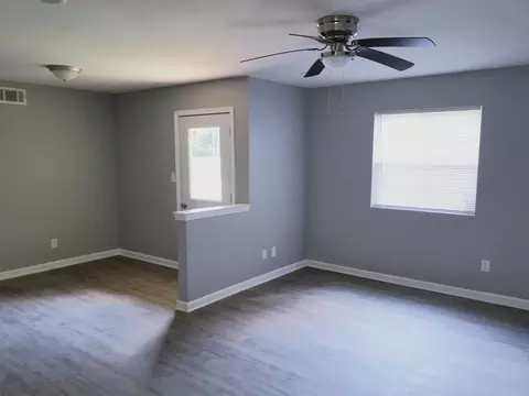 502 Pecan Dr, Bolivar, TN 38008