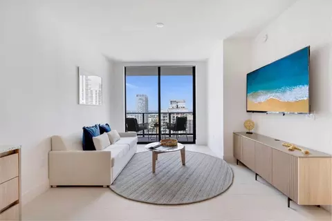 601 NE 1st Ave, Miami, FL 33132