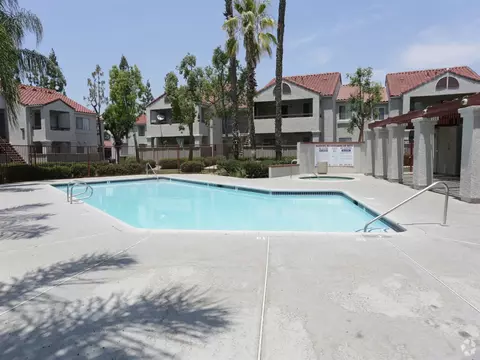 800 E Washington St, Colton, CA 92324 photo 4