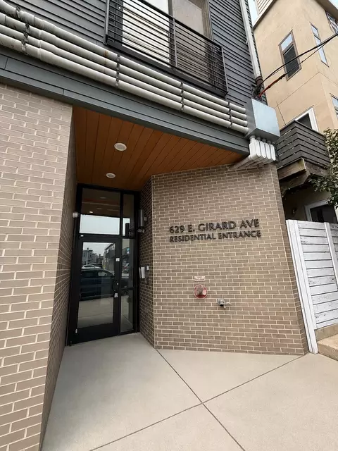 627 629 E Girard Ave, Philadelphia, PA 19125
