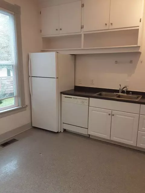 511 E Chestnut St, Bellingham, WA 98225