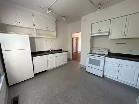 511 E Chestnut St, Bellingham, WA 98225
