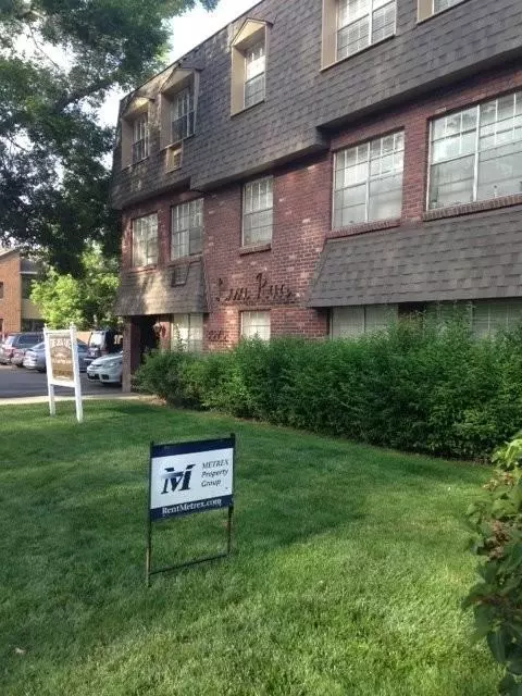 3575 S Pearl St, Englewood, CO 80113