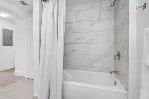 2555 NE 179th St, Miami, FL 33162 photo 60