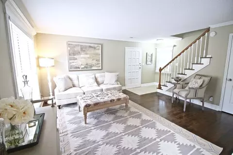 4427 Holly St, Kansas City, MO 64111