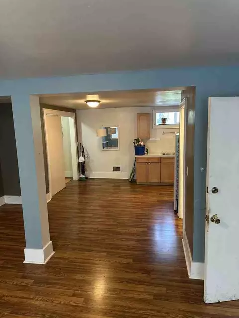 609 Thomas St, Seattle, WA 98109